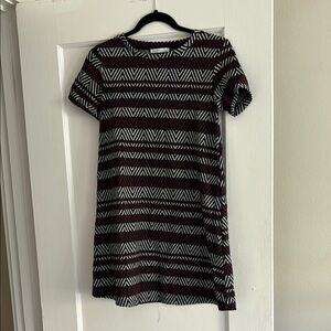 Zara Black Purple Chevron Short Sleeve Dress